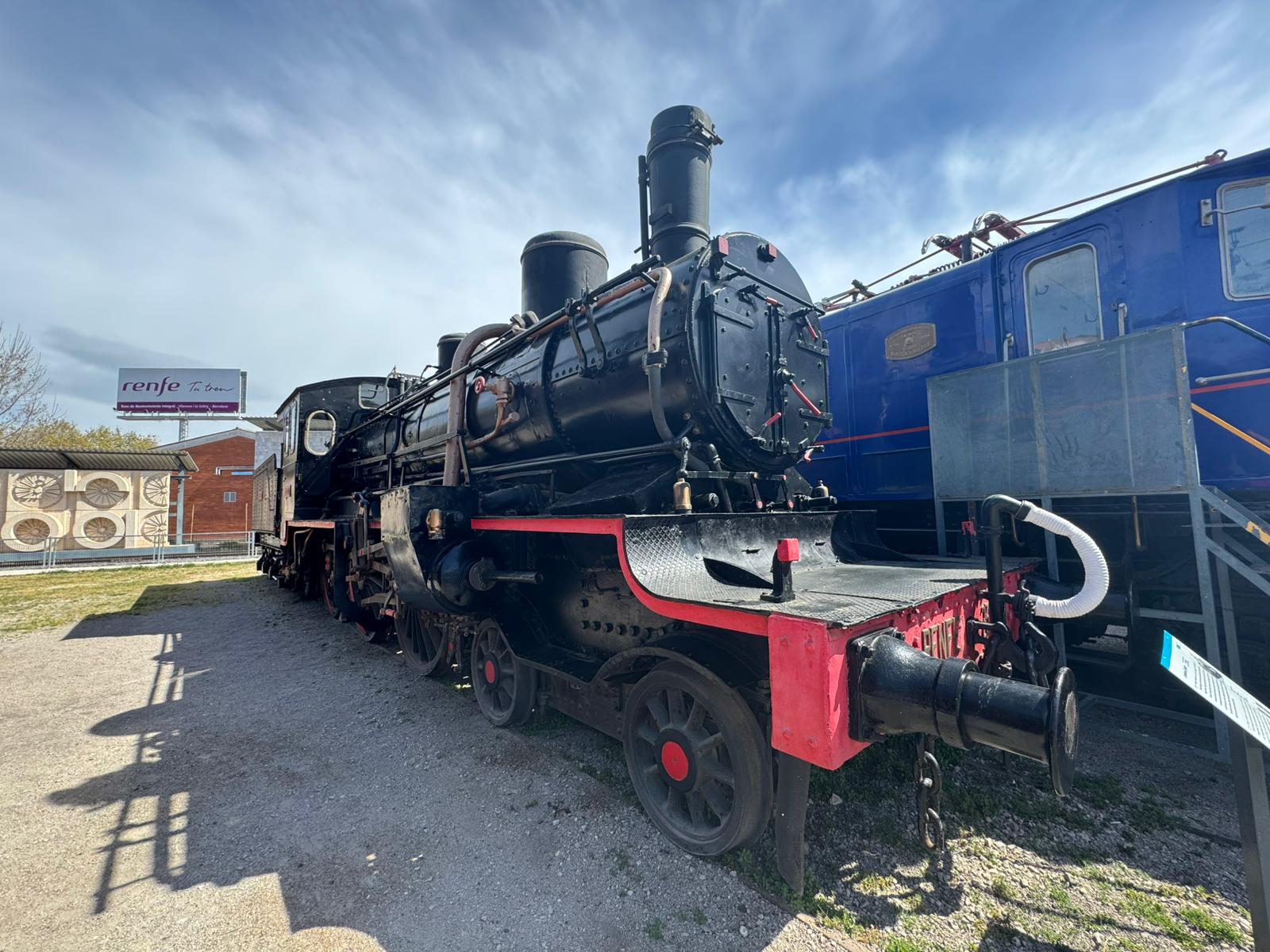 LOCOMOTORA DE VAPOR 230-4001. COMPOUND.